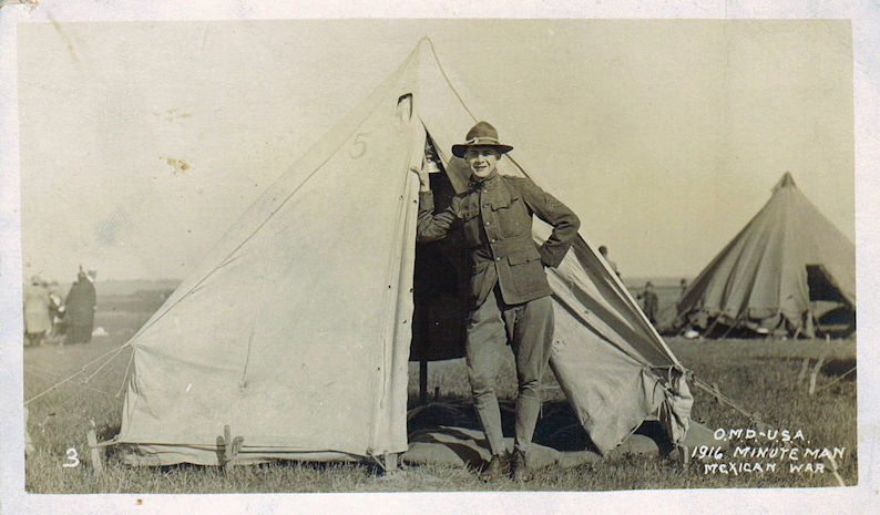 Solder at Mexicon Border War